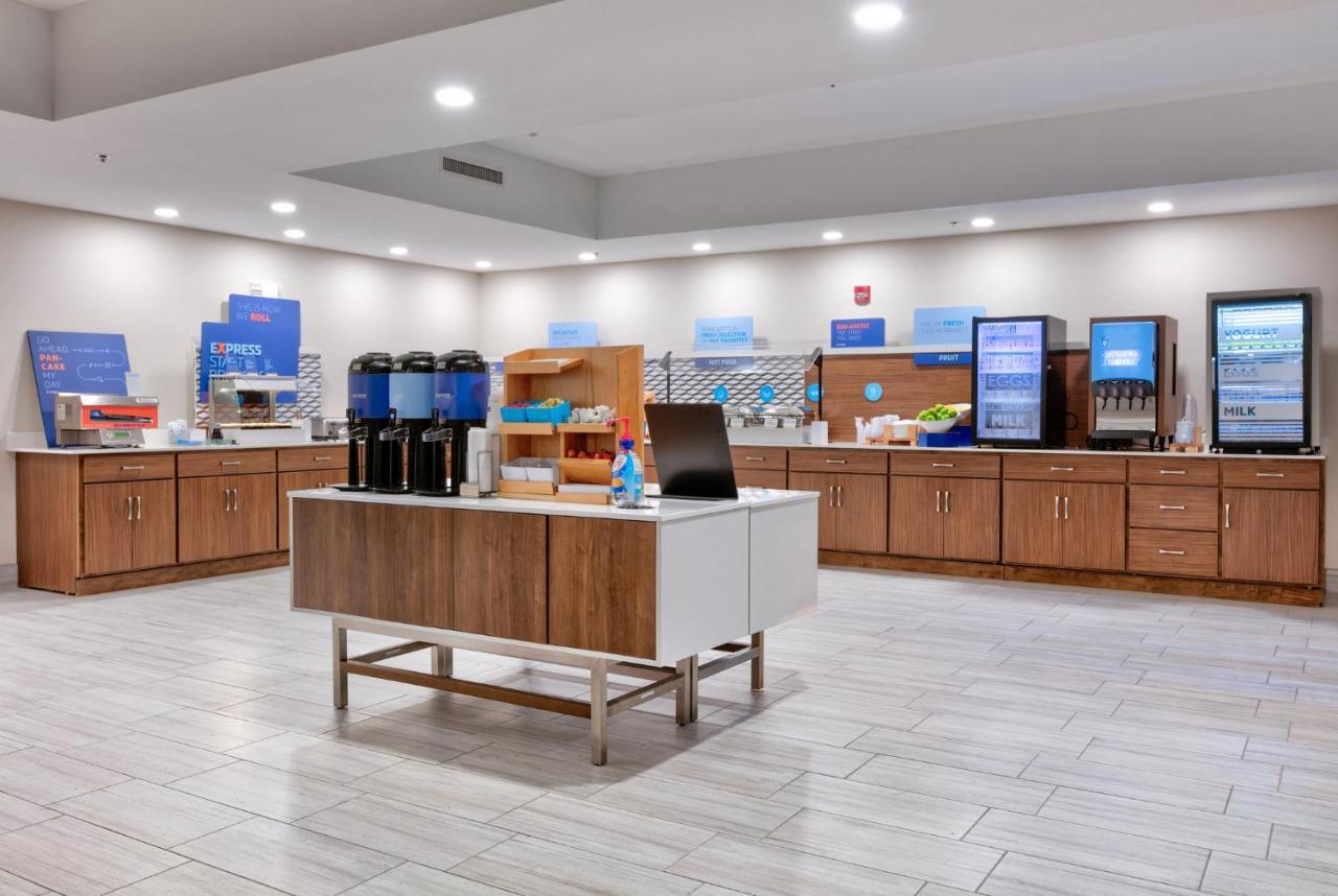 Holiday Inn Express Hotel & Suites Shakopee By Ihg Exterior photo