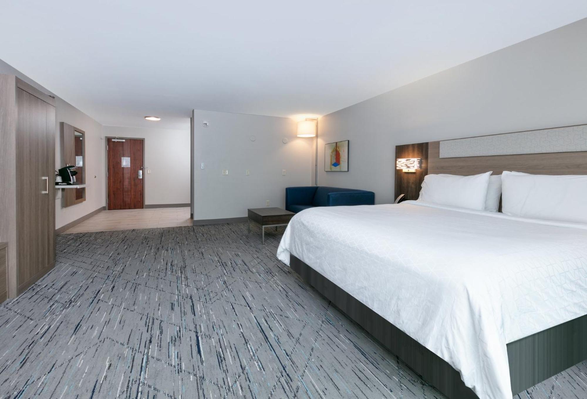 Holiday Inn Express Hotel & Suites Shakopee By Ihg Exterior photo